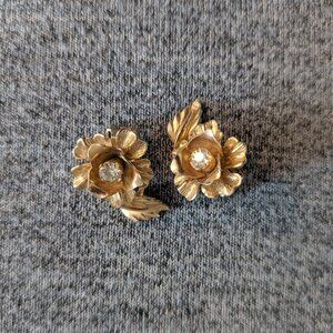 Vintage Coro Gold-toned Rose Clip-on Earrings with Rhinestone, Signed, R…